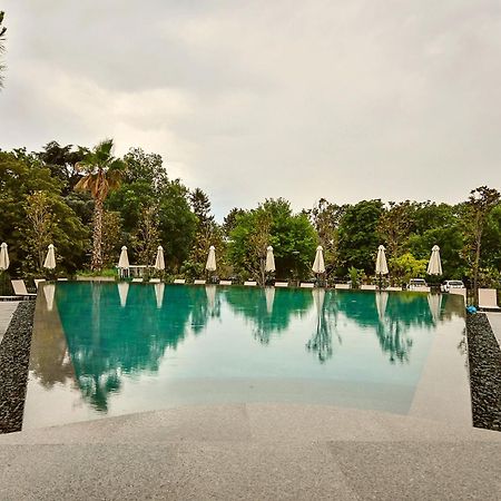 Sea Flats With Parking And Pool In Azur Residence Saints Constantine and Helena Esterno foto