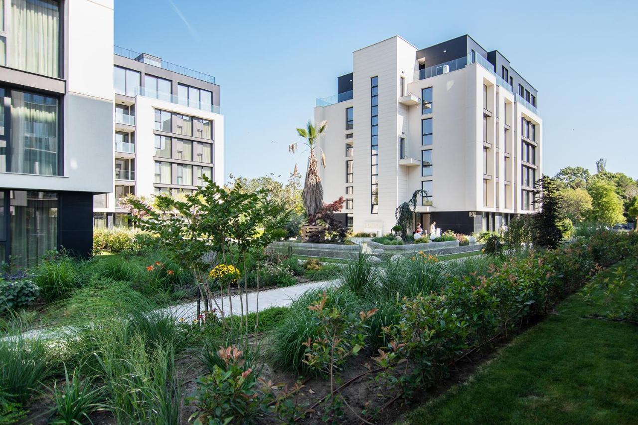 Sea Flats With Parking And Pool In Azur Residence Saints Constantine and Helena Esterno foto