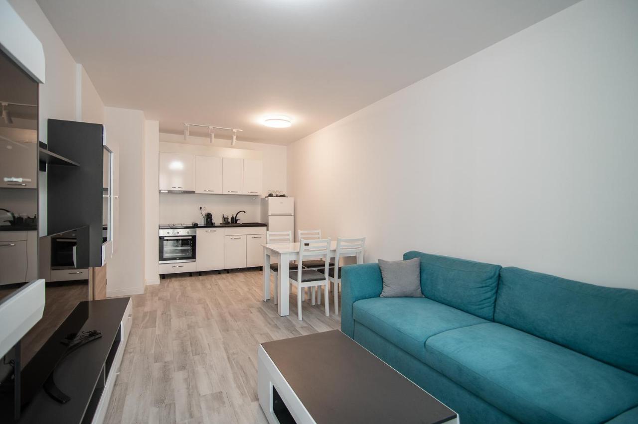 Sea Flats With Parking And Pool In Azur Residence Saints Constantine and Helena Esterno foto