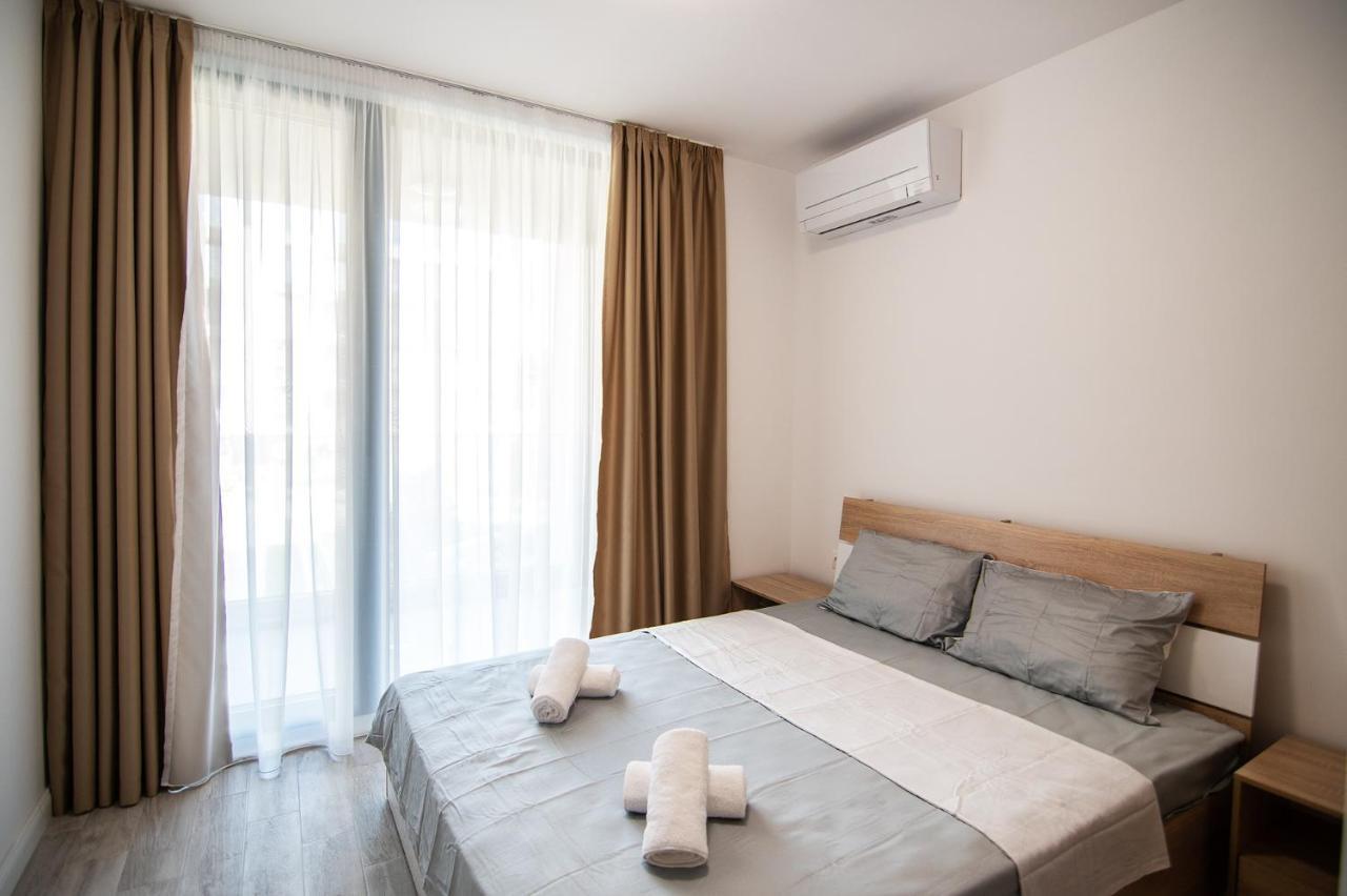 Sea Flats With Parking And Pool In Azur Residence Saints Constantine and Helena Esterno foto