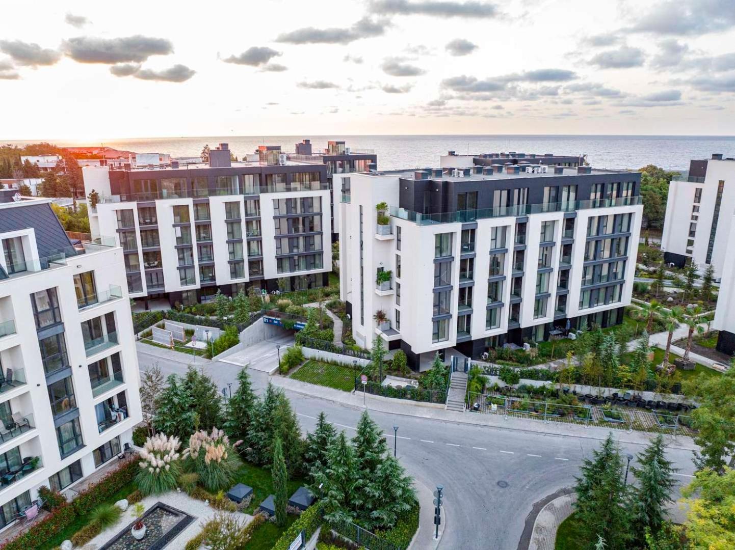 Sea Flats With Parking And Pool In Azur Residence Saints Constantine and Helena Esterno foto